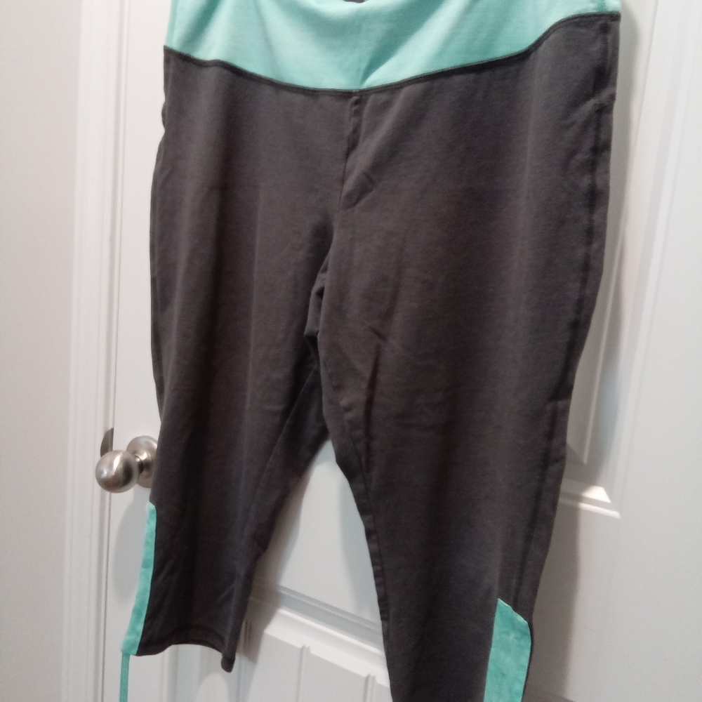 2-$10... Made For Life Women's Size XLP Gray and Mint Leggings